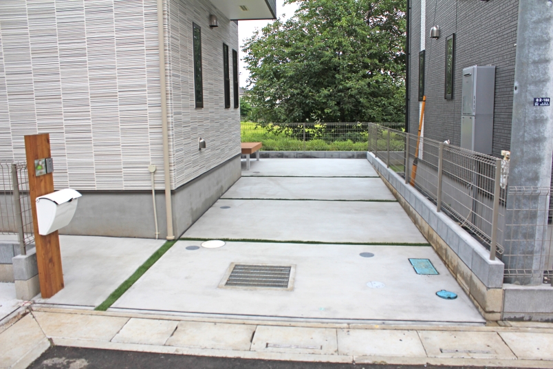 【施工例】おしゃれなシンプルデザインの土間コンクリート!失敗しないレイアウトと実例集