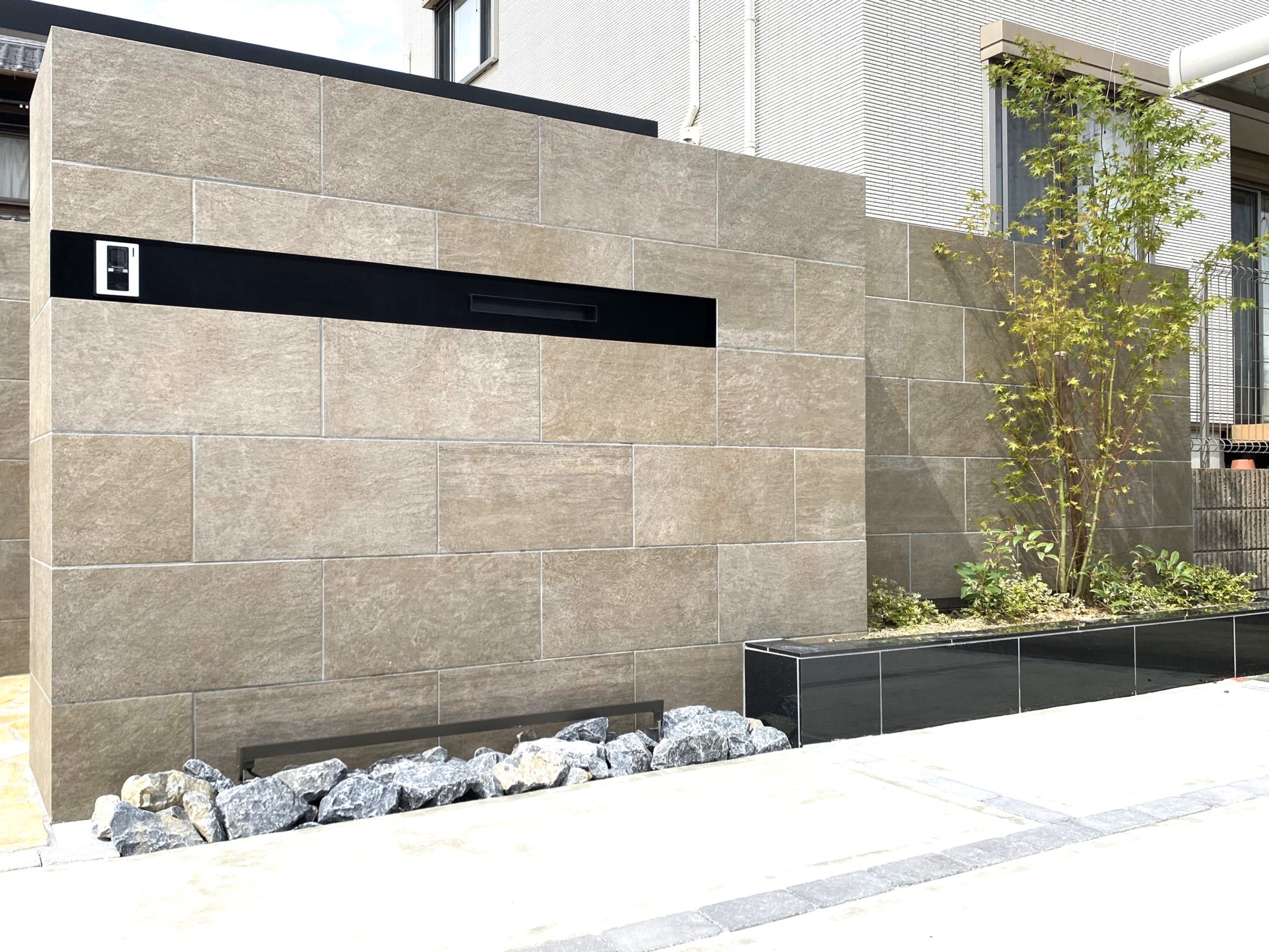 家の第一印象は「門柱」で決まる。センスが良いと思われる外構デザインの法則