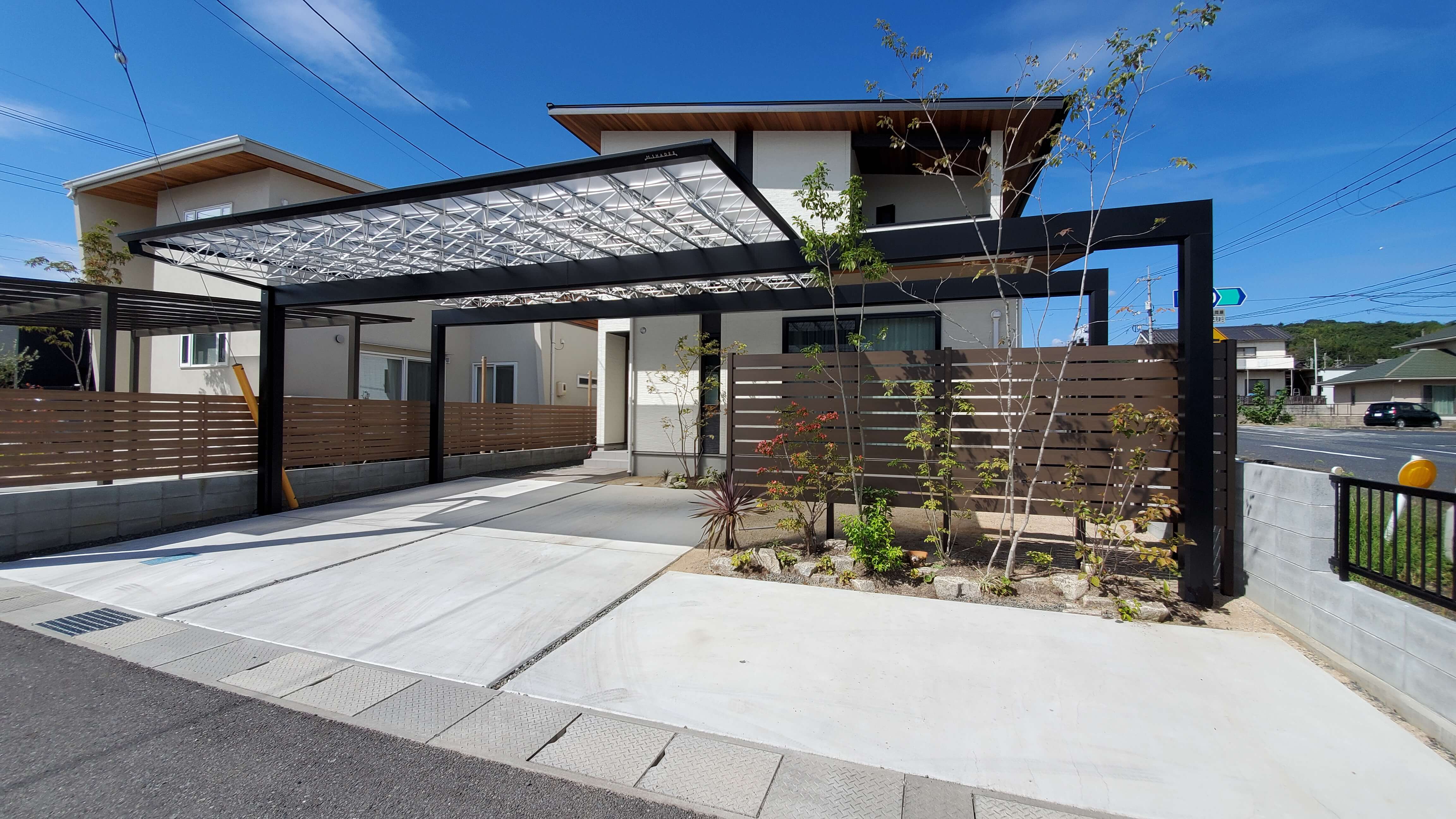 【2026年最新】カーポート設置費用の完全ガイド!相場と安く抑える7つの裏技