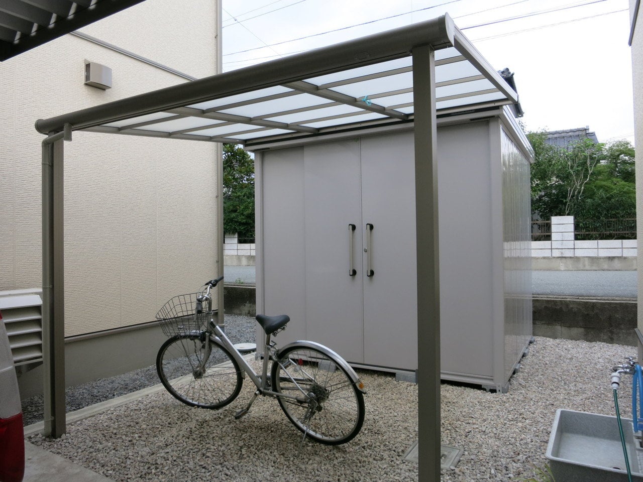 【業界暴露】サイクルポート工事における「相見積もり」の実態!優良業者を見極める5つの質問